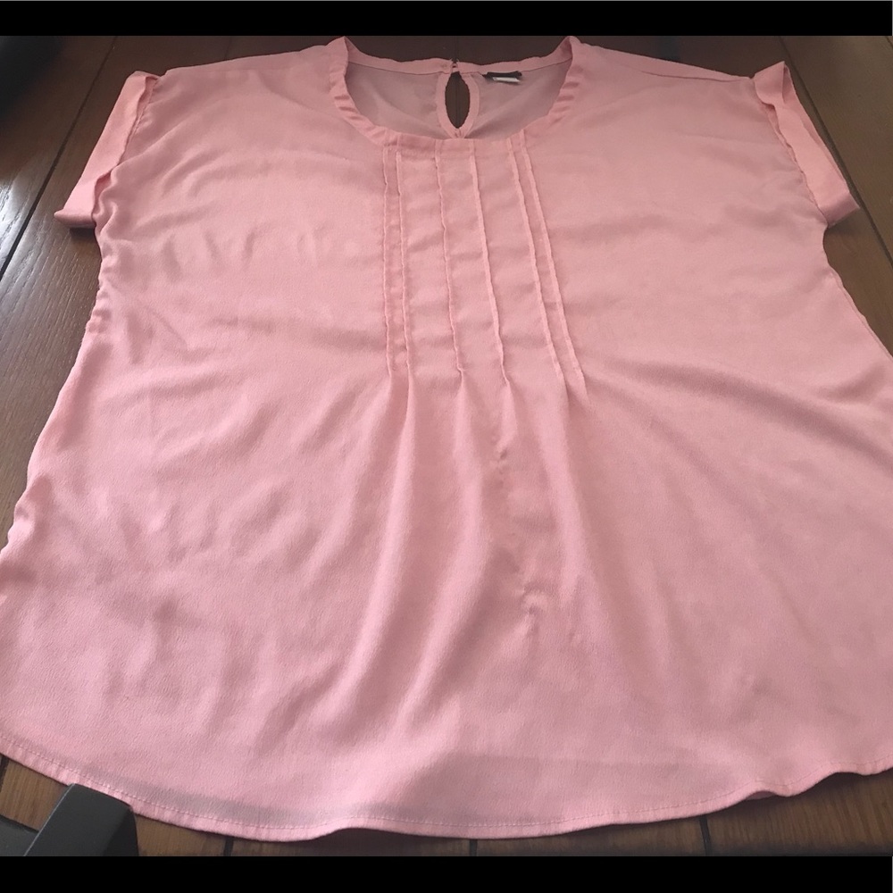 Sleeveless blouse